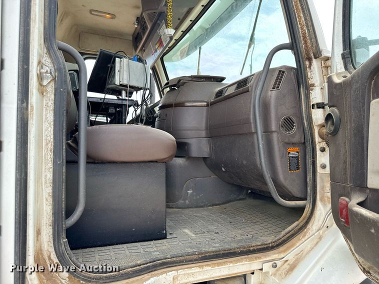 image for item EG6541 2012 Volvo VHD feed mixer truck