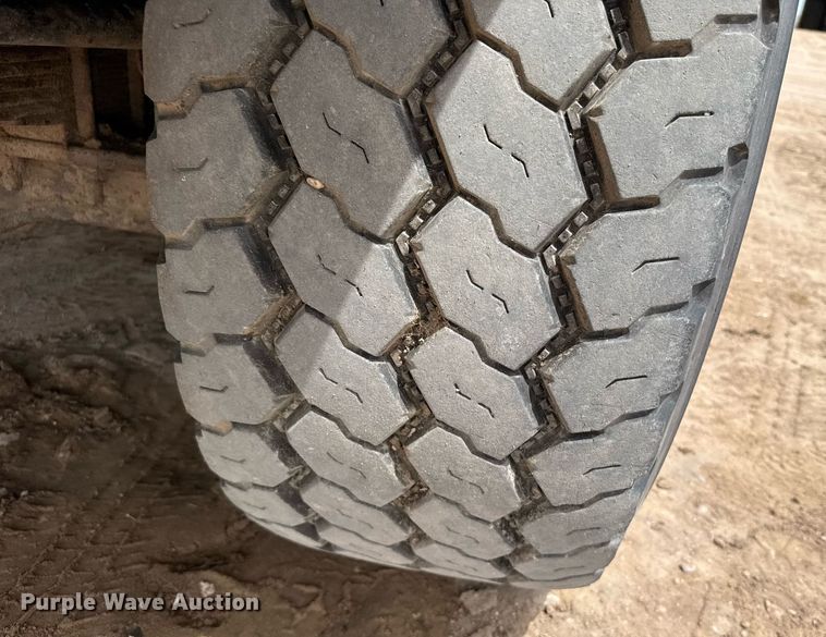 image for item EG6541 2012 Volvo VHD feed mixer truck