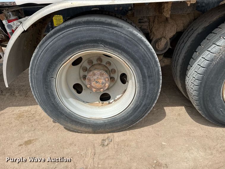 image for item EG6541 2012 Volvo VHD feed mixer truck