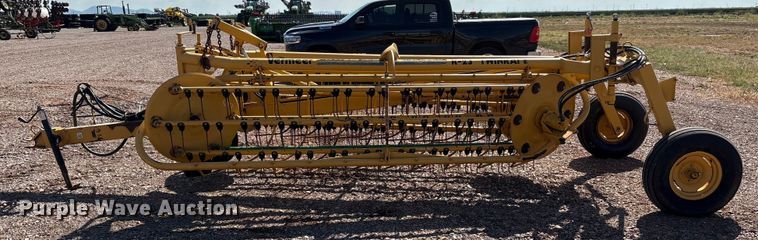 image for item EM0592 Vermeer R23 Twin Rake hay rake