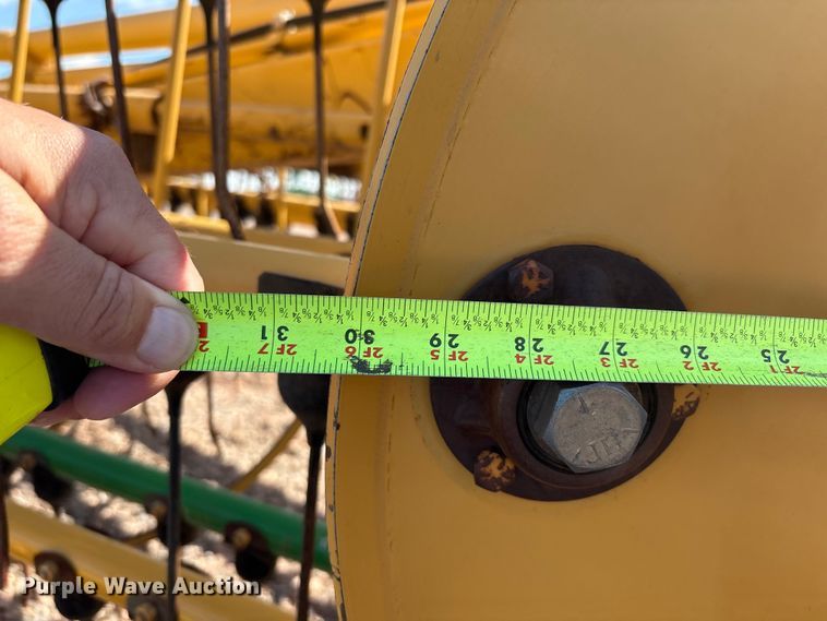 image for item EM0592 Vermeer R23 Twin Rake hay rake