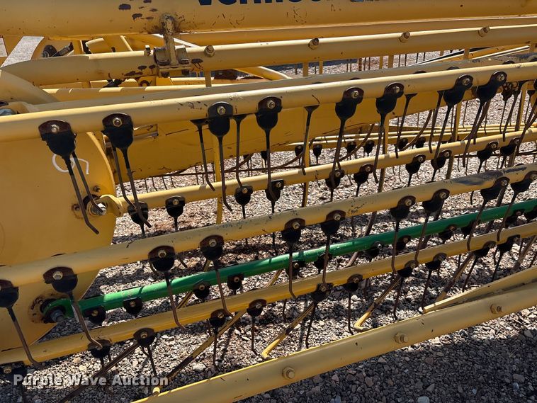 image for item EM0592 Vermeer R23 Twin Rake hay rake