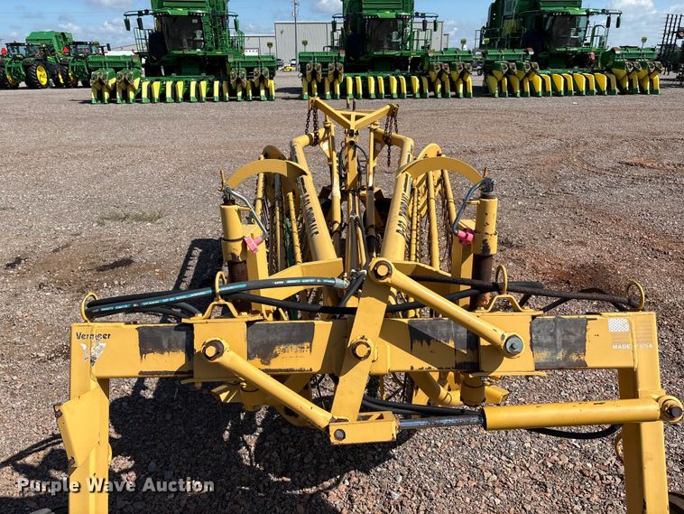 image for item EM0592 Vermeer R23 Twin Rake hay rake