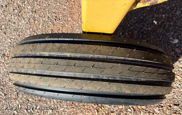 image for item EM0592 Vermeer R23 Twin Rake hay rake