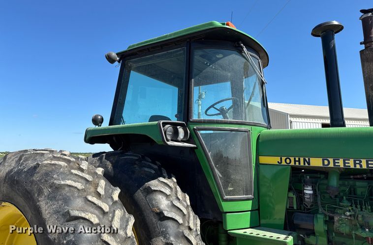 image for item EM2326 1979 John Deere 4640H tractor