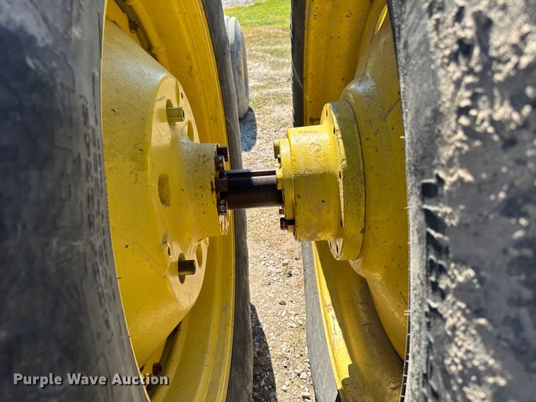 image for item EM2326 1979 John Deere 4640H tractor