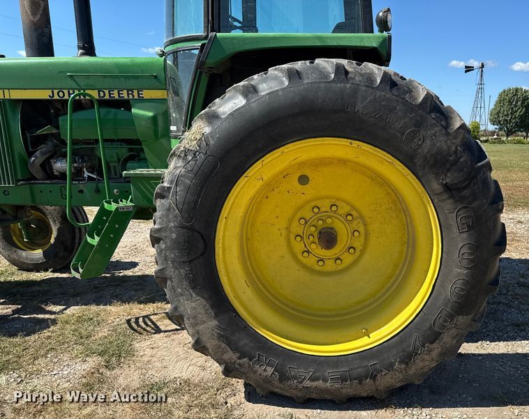 image for item EM2326 1979 John Deere 4640H tractor