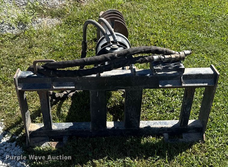 image for item EM2327 2004 CAT A14B Post hole auger