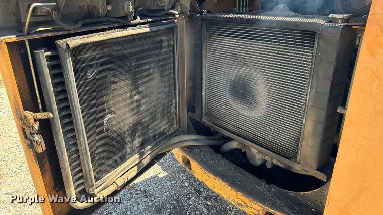 image for item EM2329 2002 Case 70XT skid steer loader