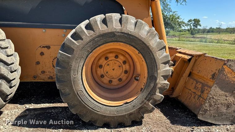 image for item EM2329 2002 Case 70XT skid steer loader