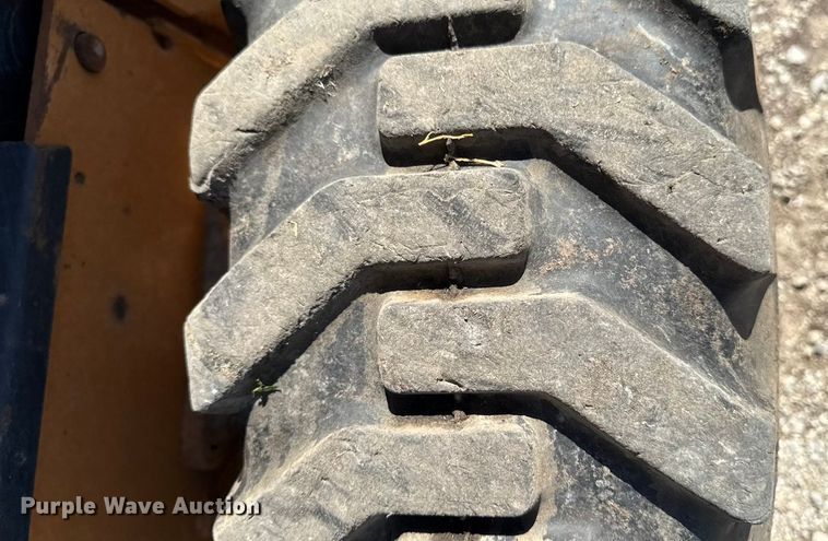 image for item EM2329 2002 Case 70XT skid steer loader