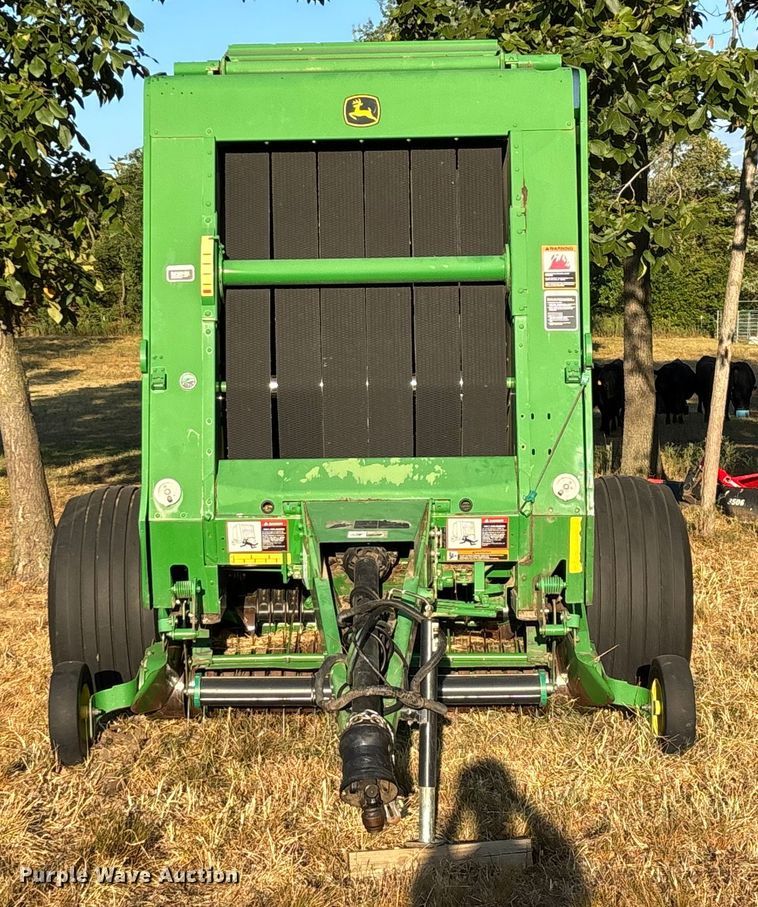 image for item EN5571 2008 John Deere 468 MegaWide Plus round baler