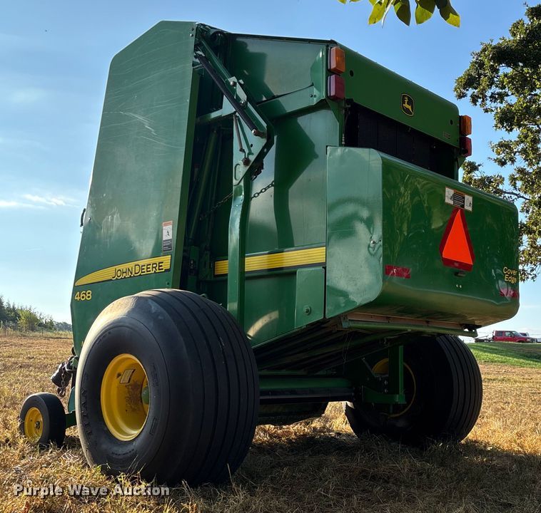 image for item EN5571 2008 John Deere 468 MegaWide Plus round baler