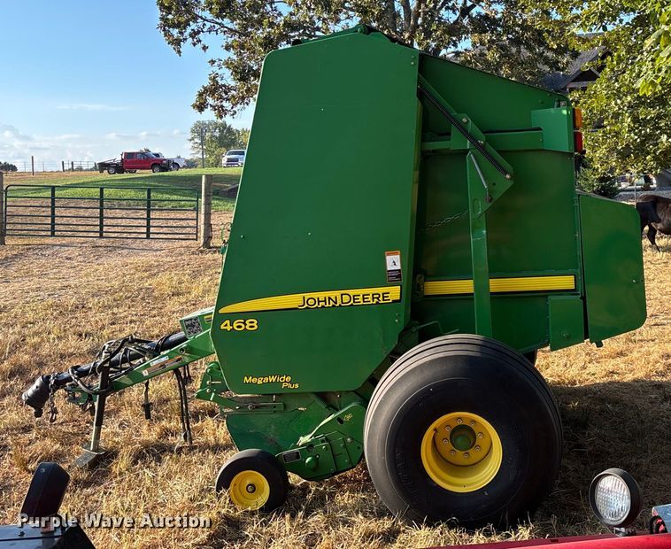 image for item EN5571 2008 John Deere 468 MegaWide Plus round baler
