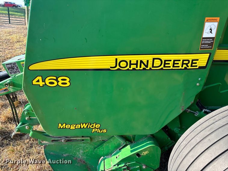 image for item EN5571 2008 John Deere 468 MegaWide Plus round baler