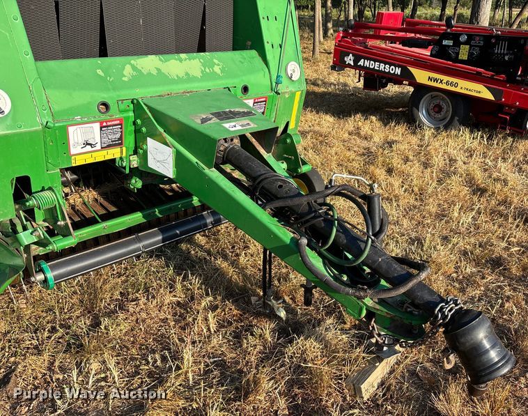 image for item EN5571 2008 John Deere 468 MegaWide Plus round baler