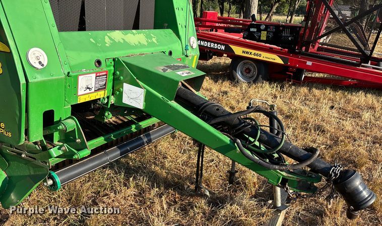 image for item EN5571 2008 John Deere 468 MegaWide Plus round baler