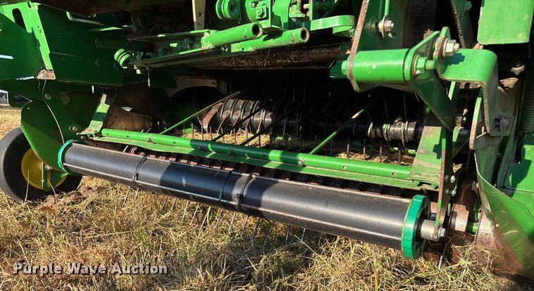 image for item EN5571 2008 John Deere 468 MegaWide Plus round baler