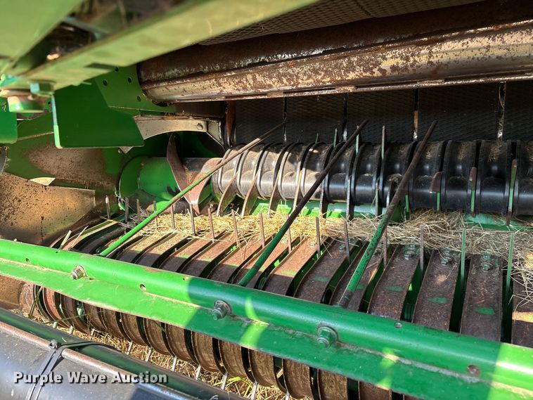 image for item EN5571 2008 John Deere 468 MegaWide Plus round baler