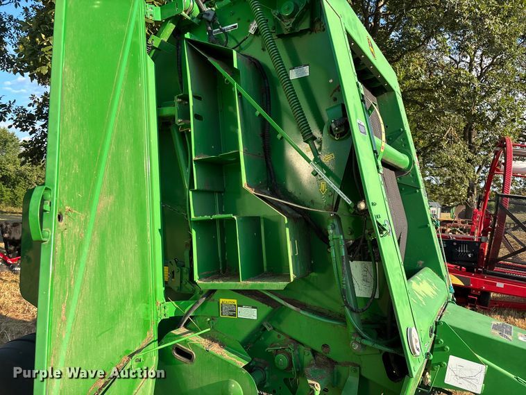 image for item EN5571 2008 John Deere 468 MegaWide Plus round baler