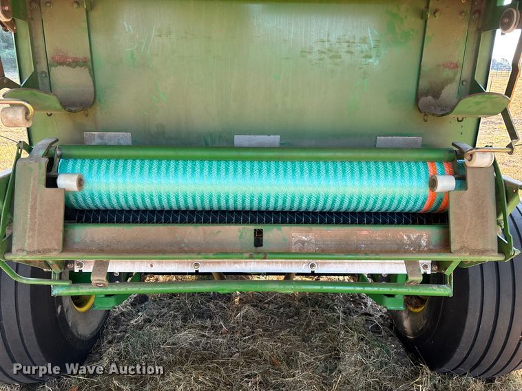 image for item EN5571 2008 John Deere 468 MegaWide Plus round baler