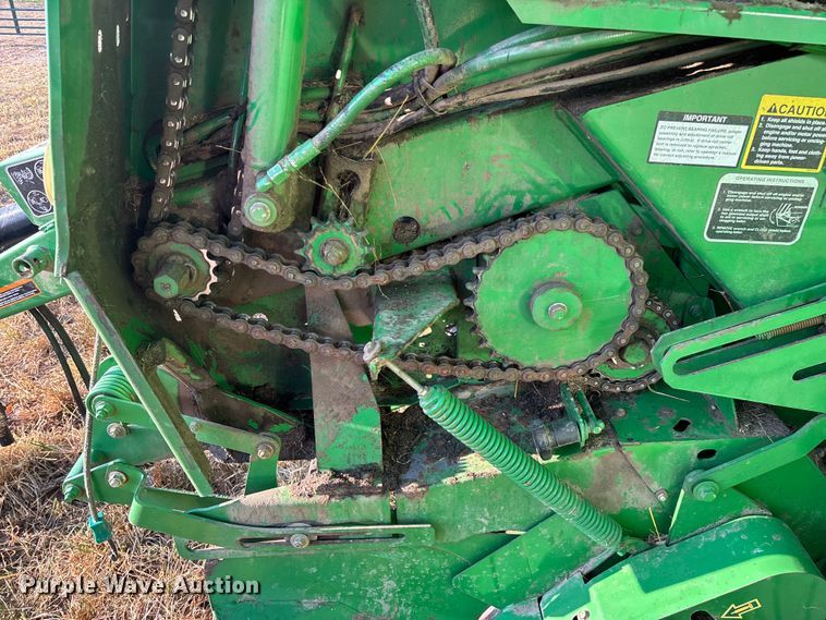 image for item EN5571 2008 John Deere 468 MegaWide Plus round baler