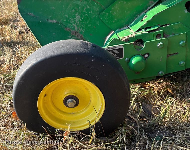 image for item EN5571 2008 John Deere 468 MegaWide Plus round baler