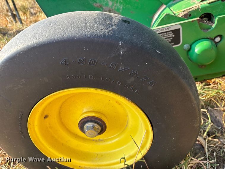 image for item EN5571 2008 John Deere 468 MegaWide Plus round baler