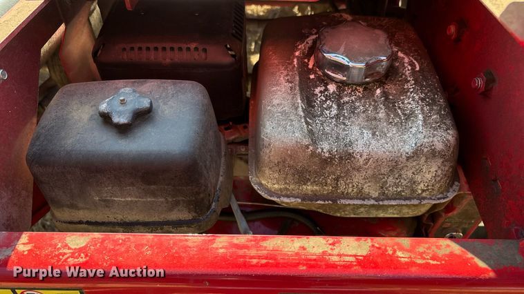 image for item EN5572 2015 Anderson NWX-660 X-Tractor bale wrapper