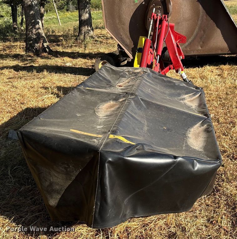 image for item EN5573 2024 New Holland Duradisc 109M disc mower