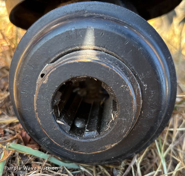 image for item EN5573 2024 New Holland Duradisc 109M disc mower