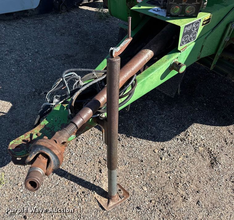 image for item EP0506 John Deere 435 round baler