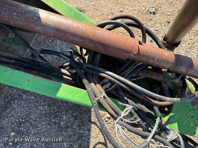 image for item EP0506 John Deere 435 round baler