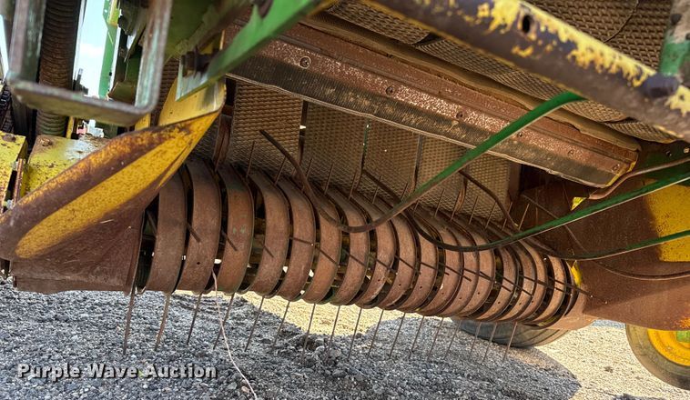 image for item EP0506 John Deere 435 round baler