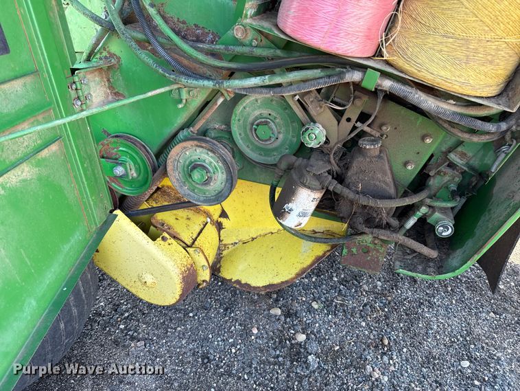 image for item EP0506 John Deere 435 round baler