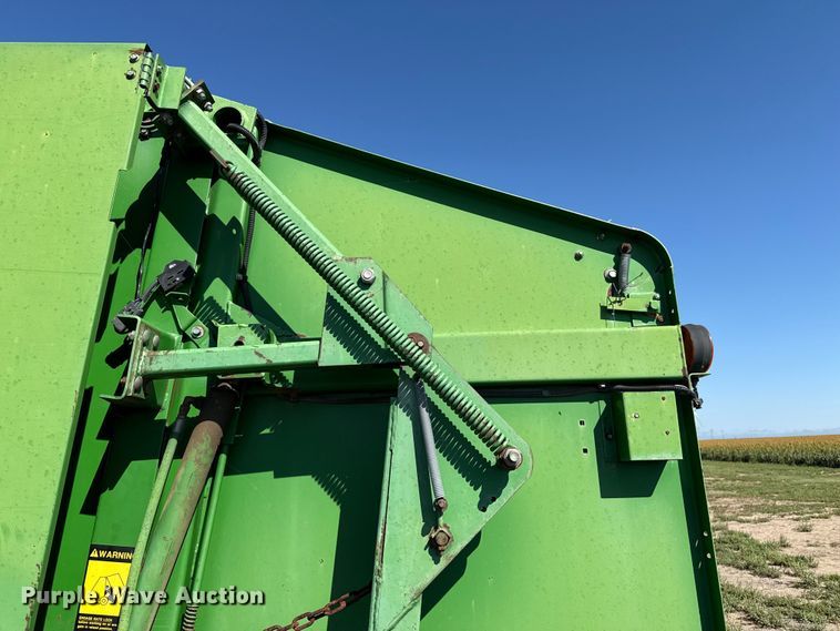 image for item EP0506 John Deere 435 round baler
