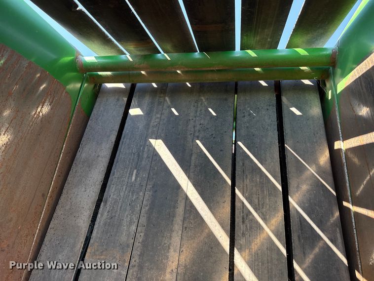 image for item EP0506 John Deere 435 round baler