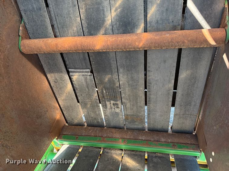 image for item EP0506 John Deere 435 round baler