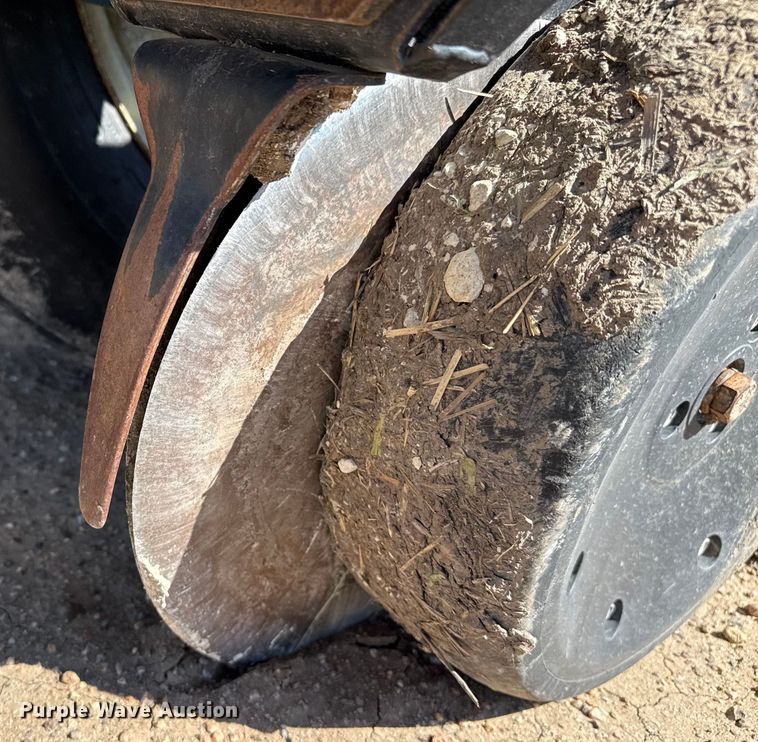 image for item EP0511 Kinze 2000 planter