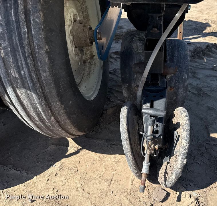 image for item EP0511 Kinze 2000 planter