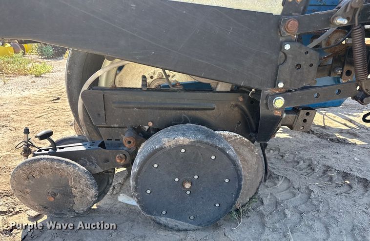 image for item EP0511 Kinze 2000 planter