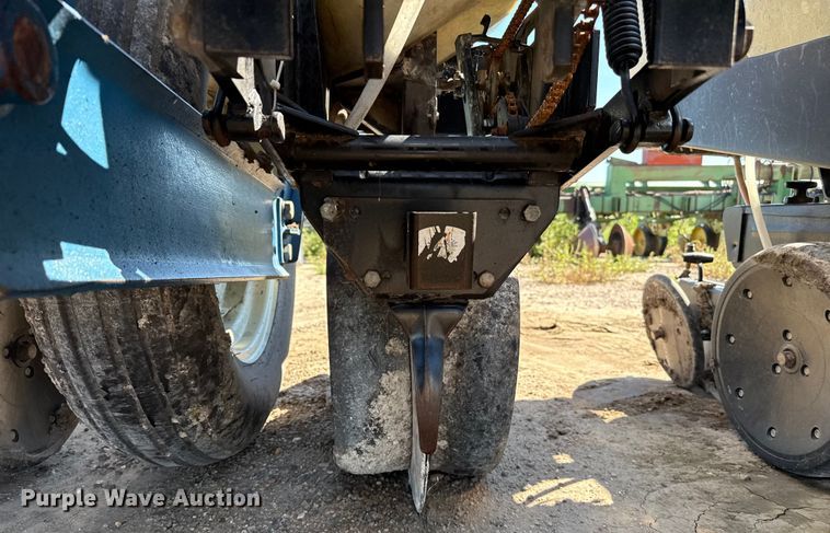 image for item EP0511 Kinze 2000 planter