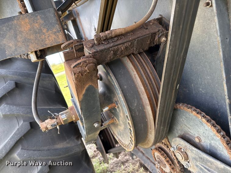 image for item EP0526 Gleaner L combine