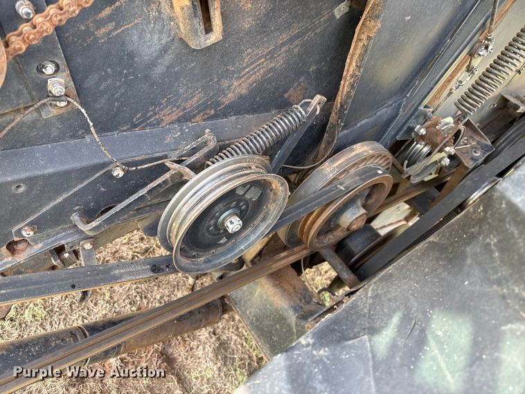 image for item EP0526 Gleaner L combine