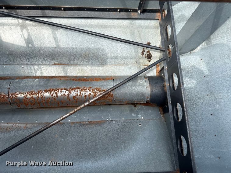 image for item EP0526 Gleaner L combine