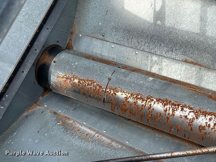 image for item EP0526 Gleaner L combine