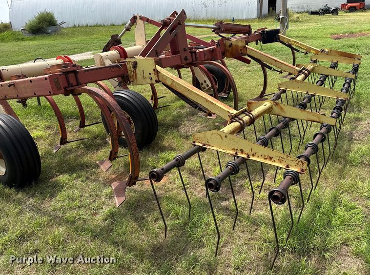 image for item EP0528 Krause 3514 field cultivator