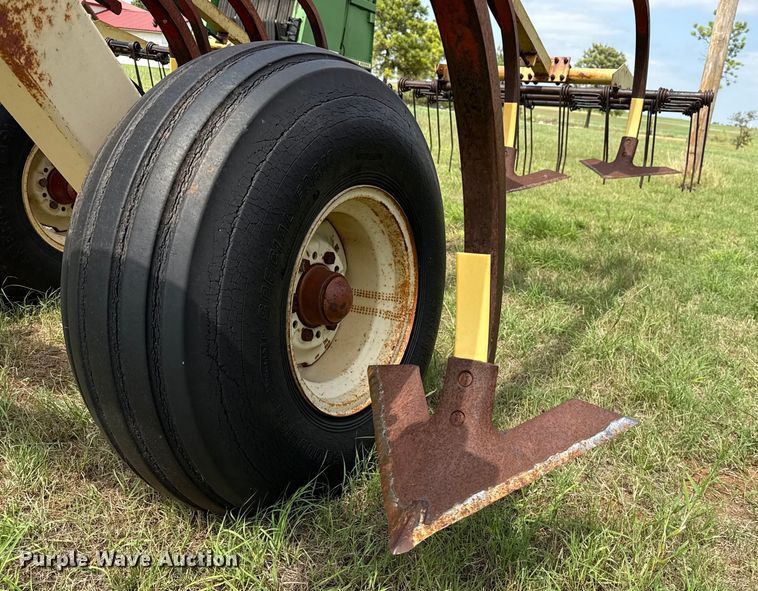 image for item EP0528 Krause 3514 field cultivator