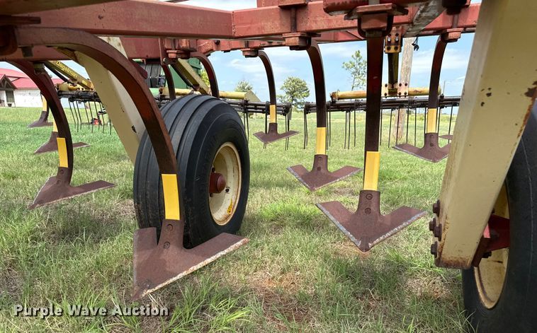 image for item EP0528 Krause 3514 field cultivator