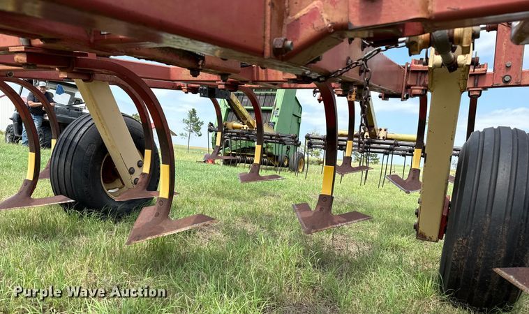 image for item EP0528 Krause 3514 field cultivator